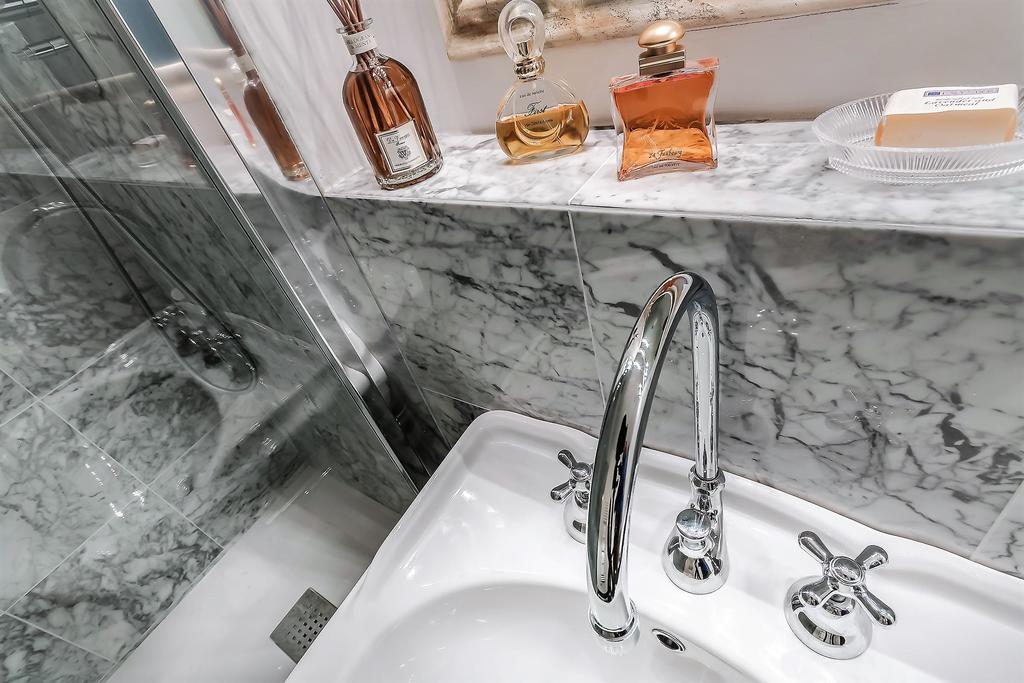Unione Charme Apartment ฟลอเรนซ์ ภายนอก รูปภาพ